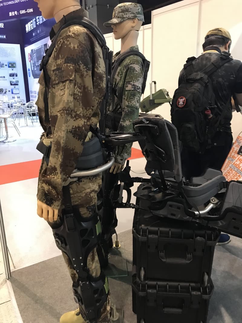 察打無人機機械外骨骼亮相DefenPol China2020第五屆廣州國防科技創新暨軍警外貿展_中國機器人網